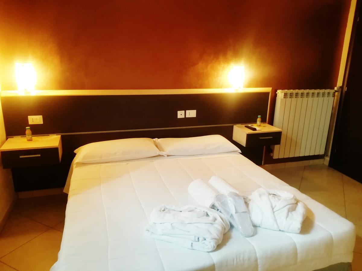 New Hotel Europa Crevalcore Екстер'єр фото
